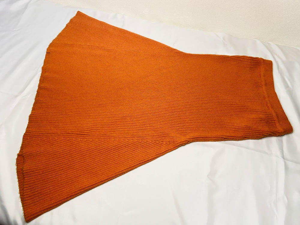 4点目：ニットのセットアップ（ボトムス）のアフター