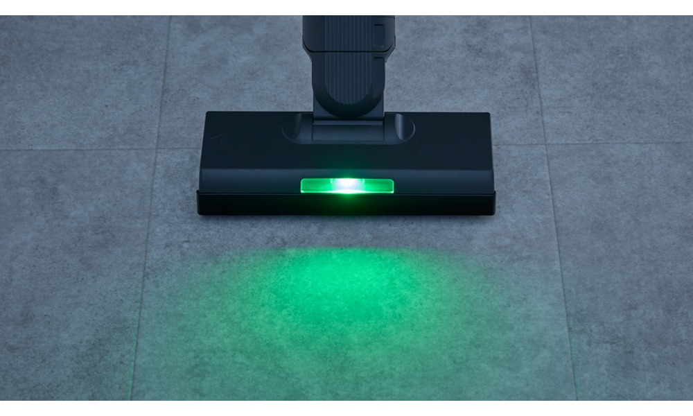 LEDライトで床面を照らす掃除機ヘッド