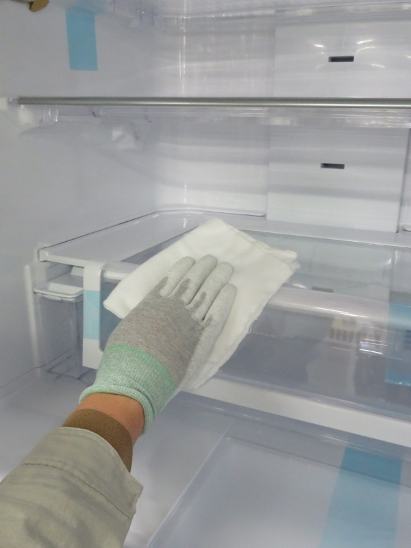 3. 庫内クリーニング