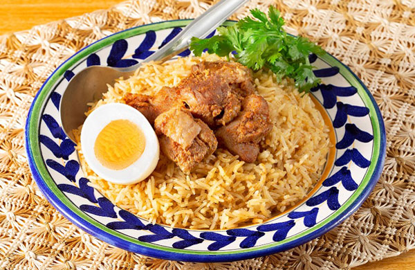 スパイスたっぷり！本格チキンビリヤニ（バスマティライス付）