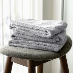 [送料込・まとめ買いがお得] 高吸水ボリュームフェイスタオル（ライトグレー）1枚